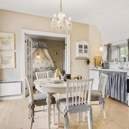 1 Bedroom In 펜션 Fåborg