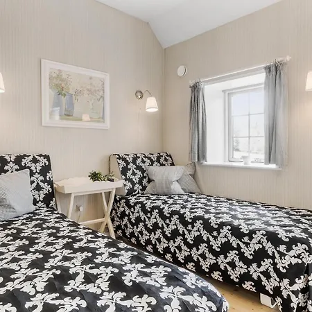 1 Bedroom In 펜션 Fåborg