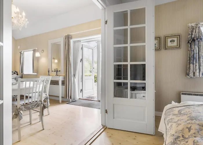 1 Bedroom In *